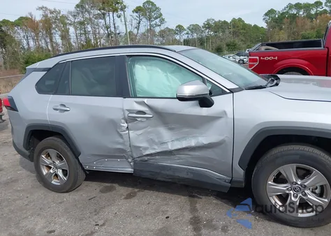 2024 Toyota Rav4 Xle из США, поврежденный, VIN 2T3W1RFV1RW342368